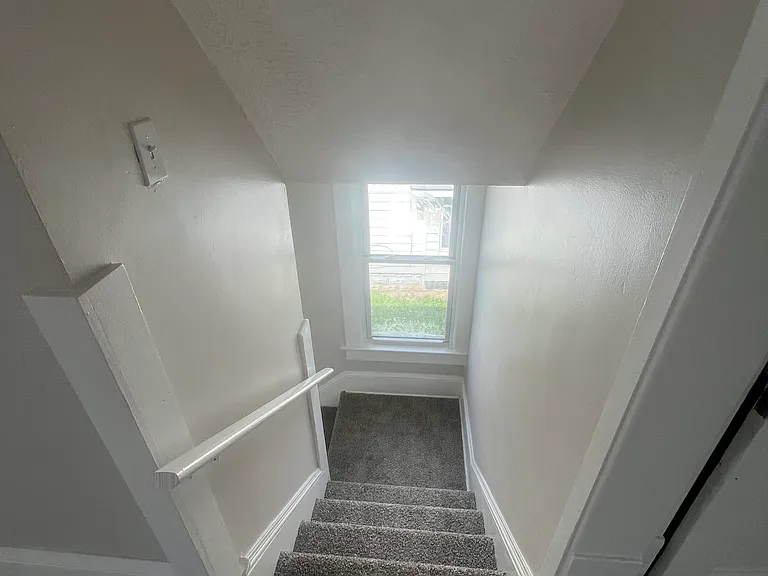 893 Battles Ave — Photo 6