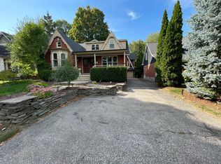 435 Maple Ave, Oakville, ON L6J 2J2