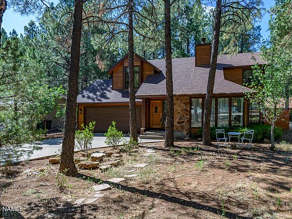 2nd image of 1341 N Indian Springs Ln