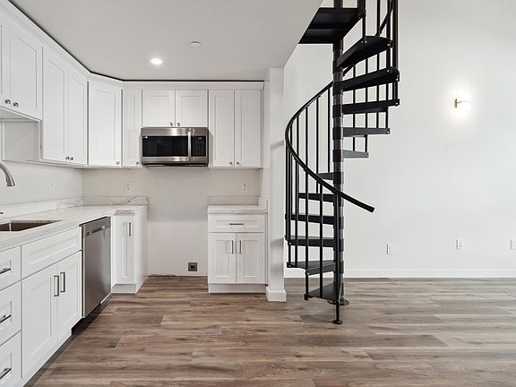 Kitchen (appliances are included - renovations completing)