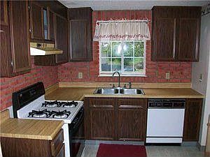 3rd image of 1421 Glidden Cir