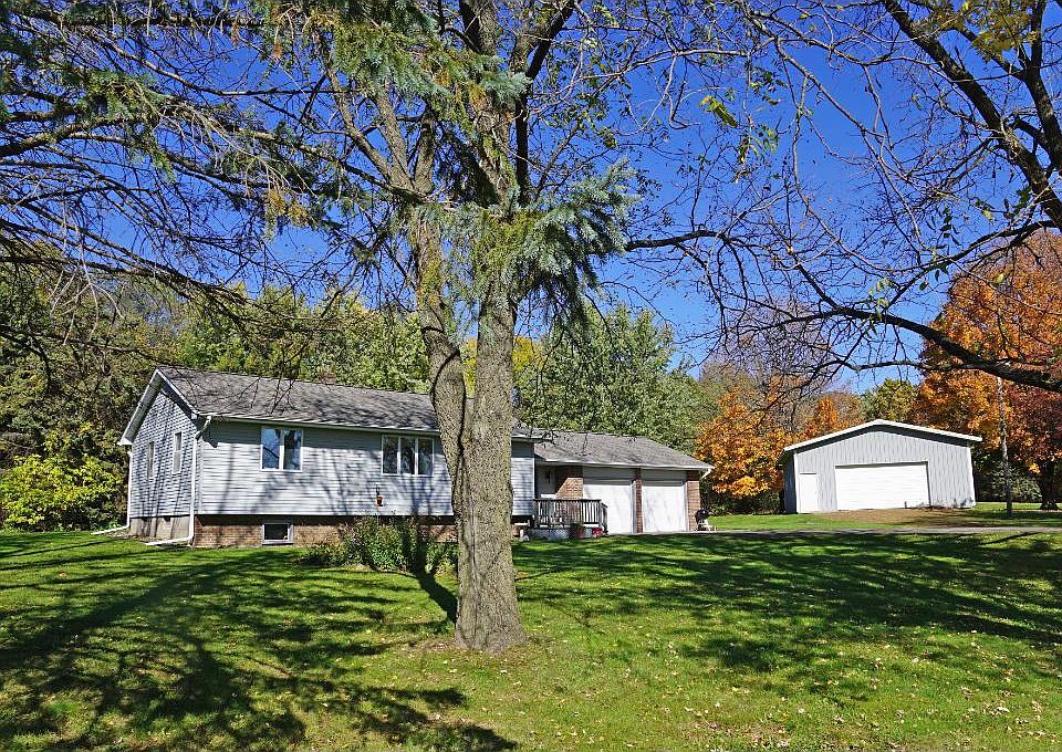 1st image of W12070 W 820th Ave