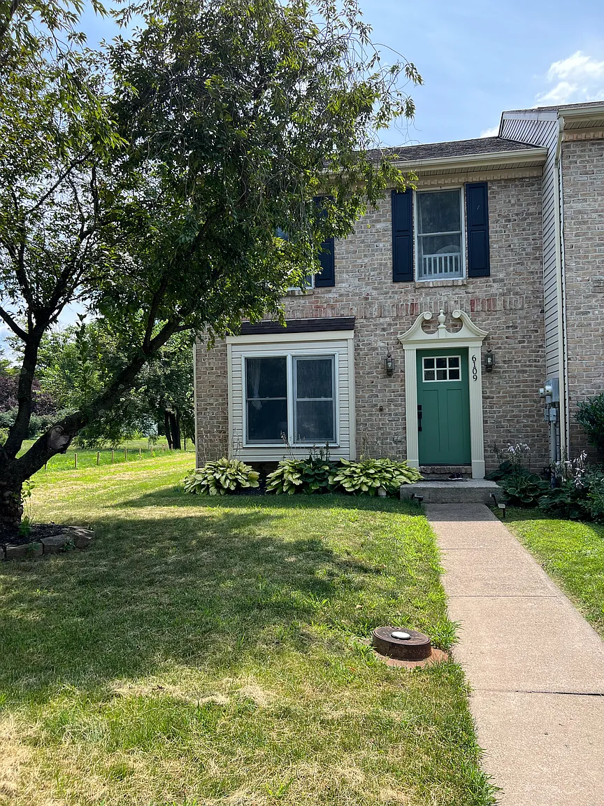 6109 Haymarket Way photo 1