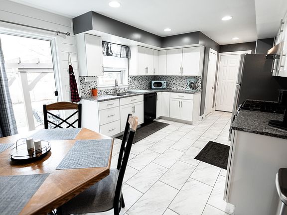 5th image of 813 Winslow Ct