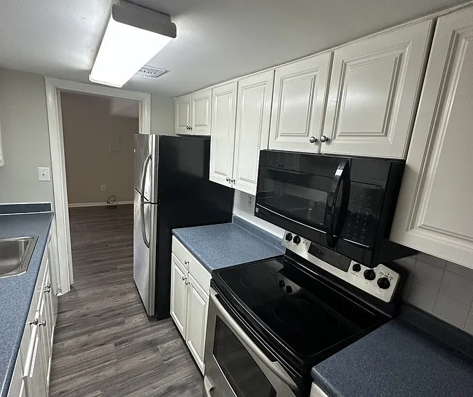 8216 Shady Spring Dr — Photo 7