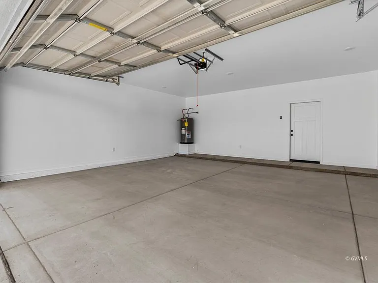 2926 W Eagle Dr — Photo 24