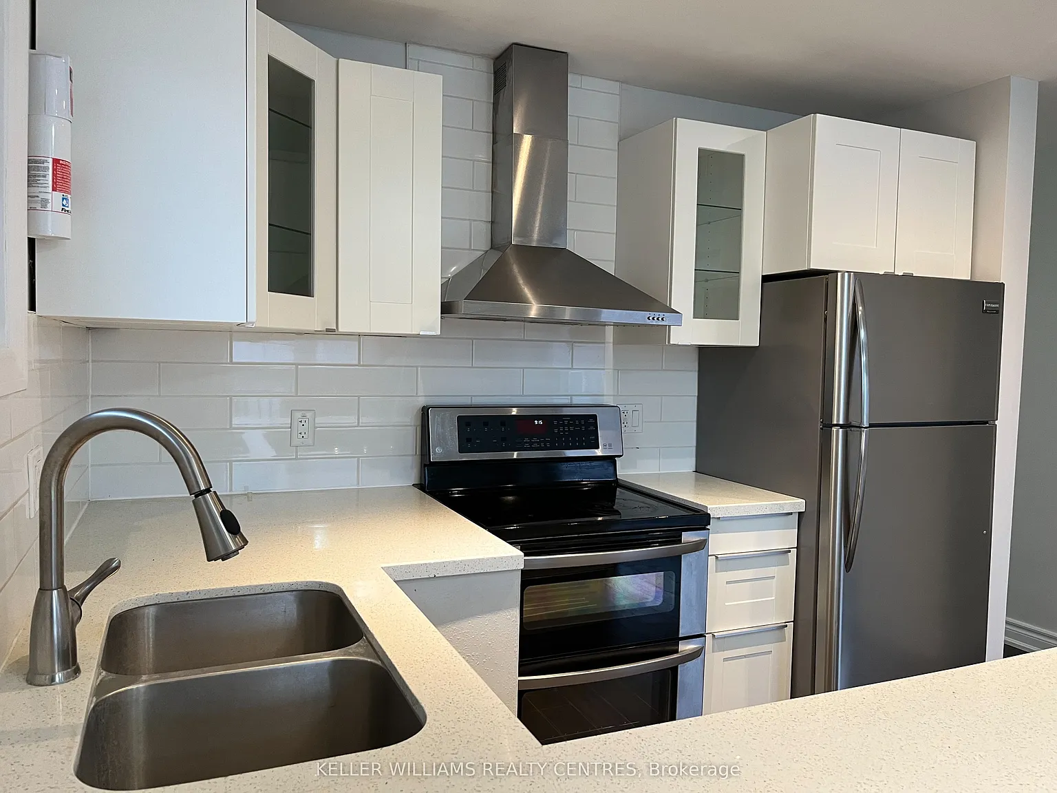 3 bed, $2,400 — Photo 2
