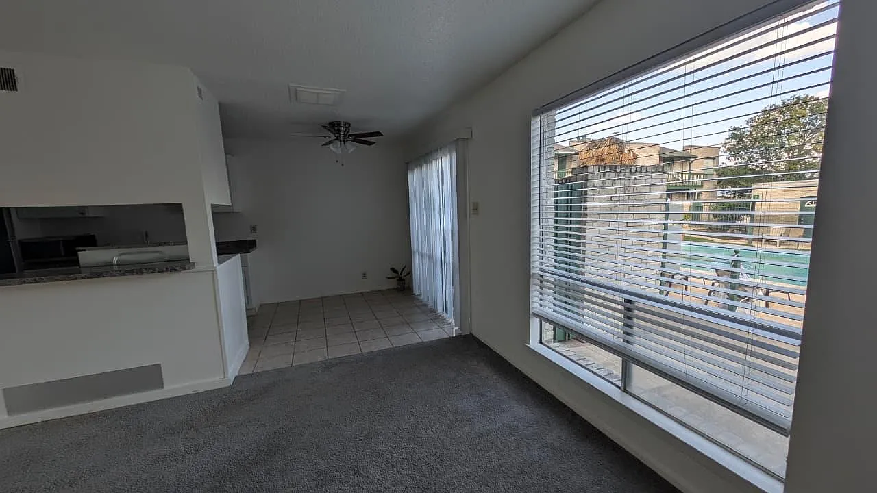 9915 Powhatan Dr — Photo 2