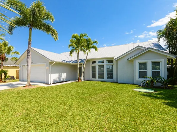 1038 SW Macao Ave, Port Saint Lucie, FL 34953