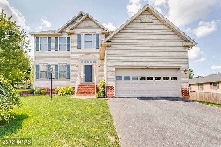 1st image of 401 Azalea Ln