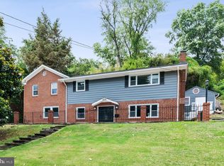3208 Spring Dr, Alexandria, VA 22306