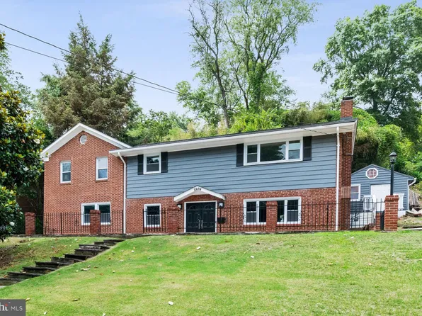 3208 Spring Dr, Alexandria, VA 22306