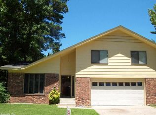 7000 Guinevere Dr, Little Rock, AR 72209