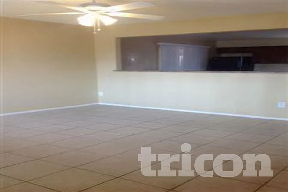 6819 W Montebello Avenue Glendale AZ — Photo 3
