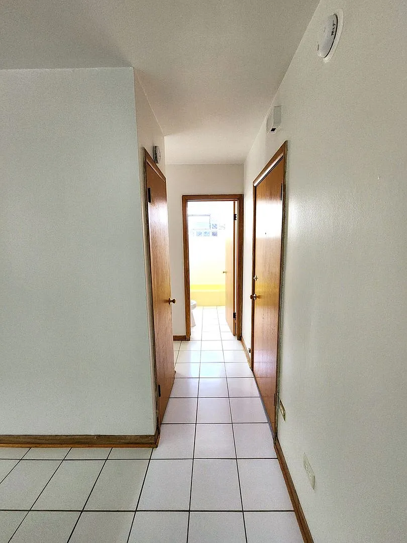 J.E.R & Associates 2117 — Photo 3