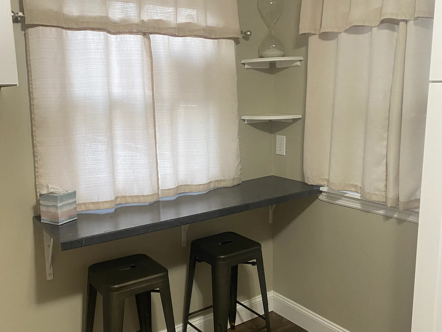 8140 Lake Shore Rd — Photo 3