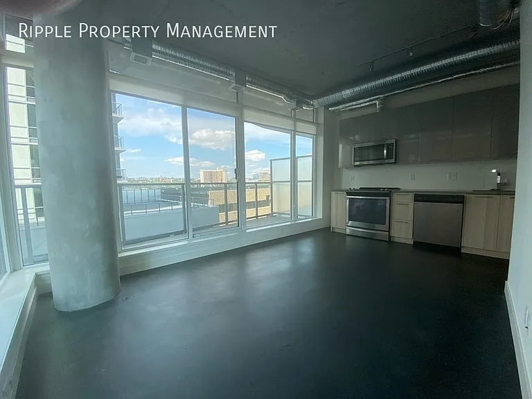 624 8th Ave SE #402 — Photo 3