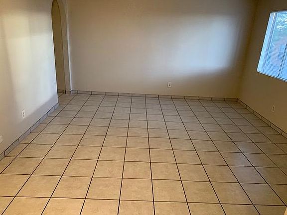 3rd image of 2650 Fairway Dr APT D