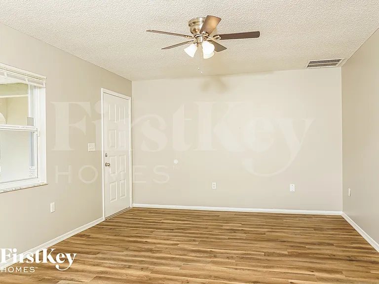 14500 Ransom Ave — Photo 4