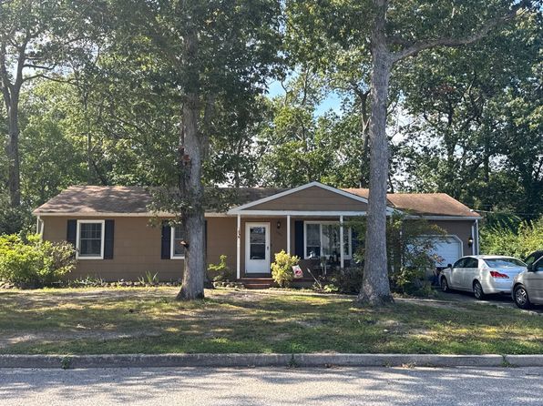 730 Lake Barnegat Dr N