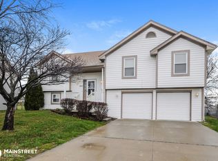 1600 W Pelham Path, Raymore, MO 64083