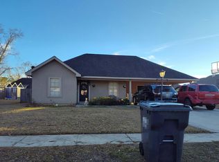 29796 Macon Dr, Albany, LA 70711