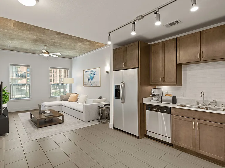 Gallery At Turtle Creek — Photo 16
