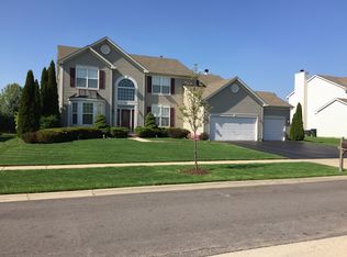 361 Whitehall Ln, Algonquin, IL 60102