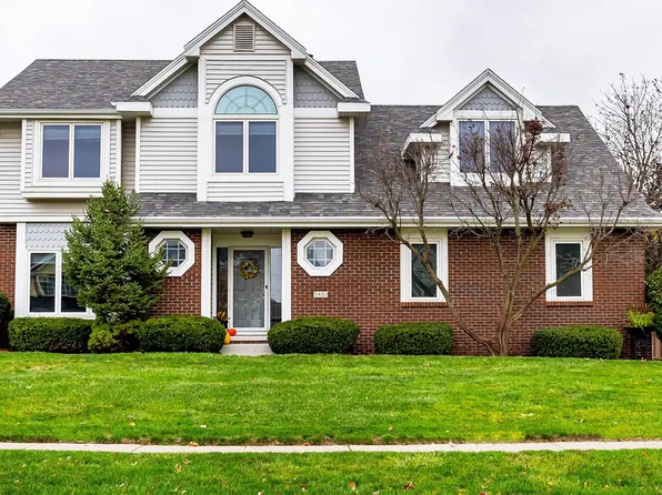 5401 Cody Dr, West Des Moines, IA 50266
