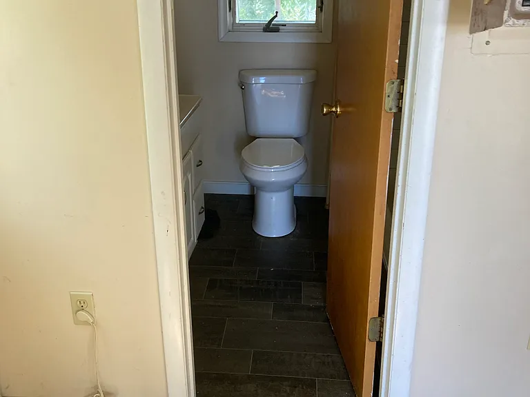 103 10th Ave #5 — Photo 9