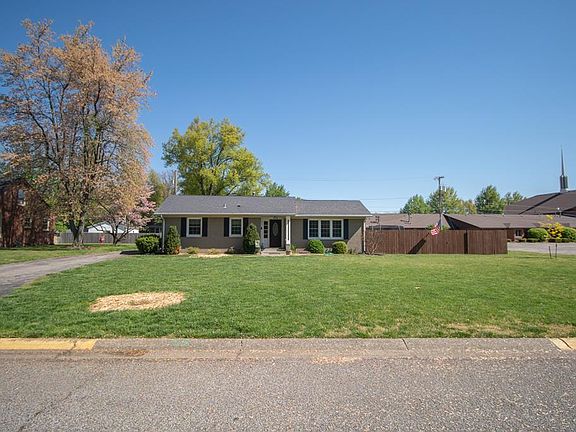 2nd image of 923 Hermitage Dr