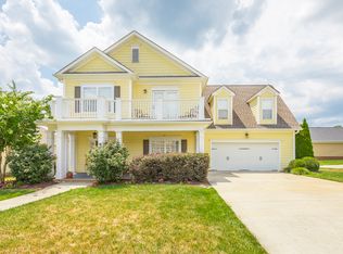 8305 Front Gate Cir, Ooltewah, TN 37363