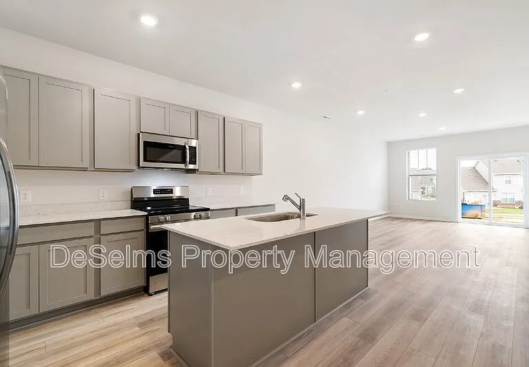 431 Alcott Way — Photo 8