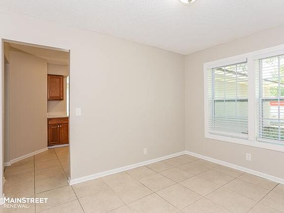 5th image of 7962 Dwyer Dr