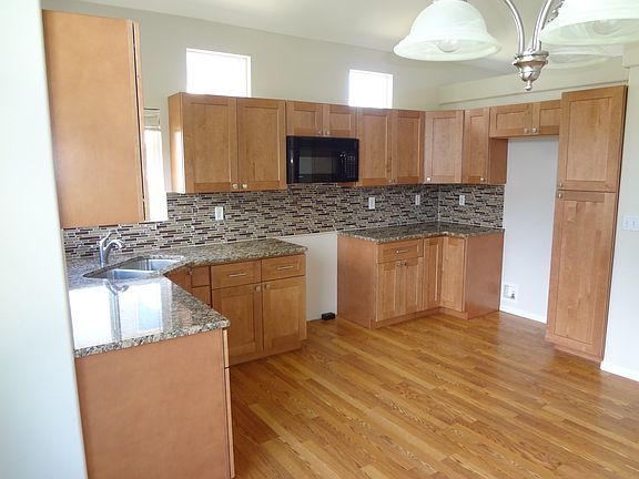 4th image of 12511 Clermont St