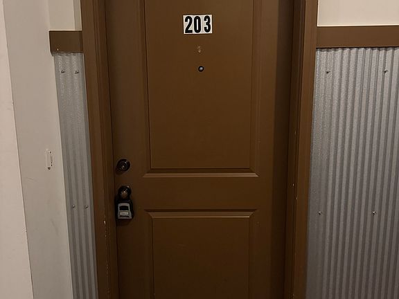 2nd image of 250 Martha Dr Unit 203