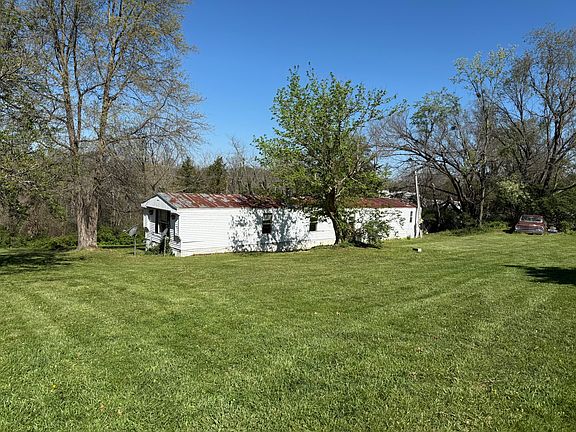 4th image of 366 Brushy Fork Rd