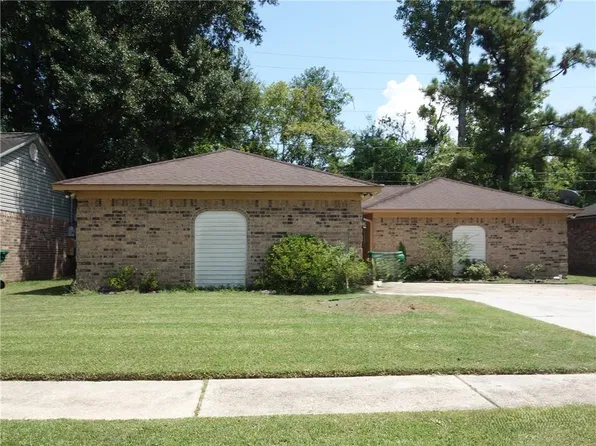 2540 English Colony Dr, La Place, LA 70068