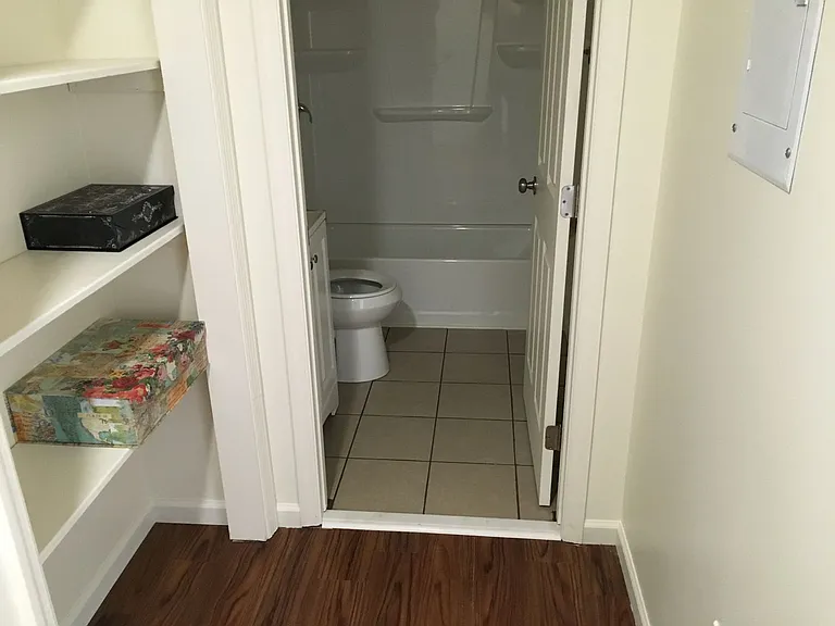2503-2507 Lakeview Dr — Photo 9