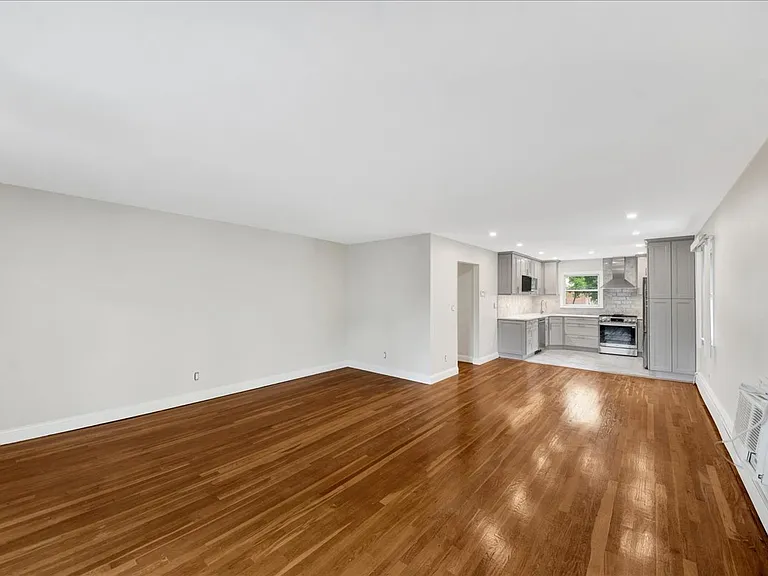 21 E Cedar St #2 — Photo 2