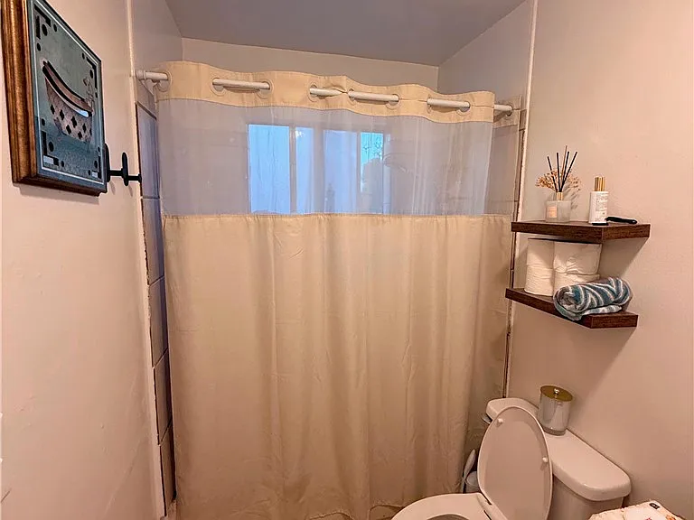 2036 E Wilshire Ave — Photo 4