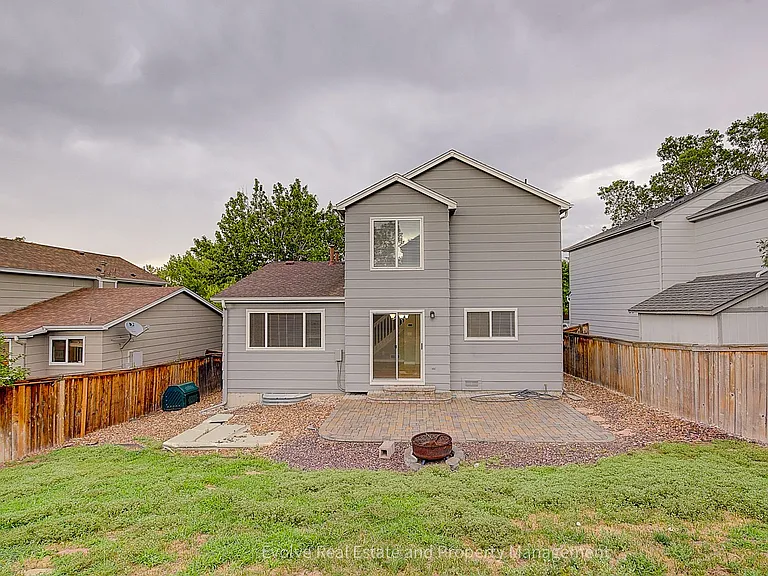 9641 Cove Creek Dr — Photo 24