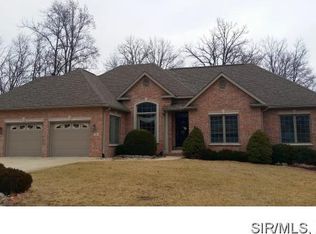 221 Sage Creek Dr, Bethalto, IL 62010