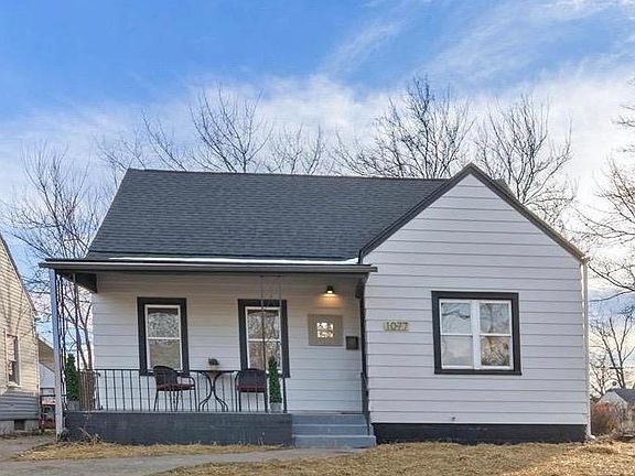 2nd image of 1077 Duxberry Ave