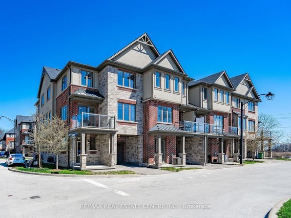 1 Cheps Ln, Hamilton, ON L9G 0G7