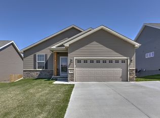 8057 N 158th St, Bennington, NE 68007