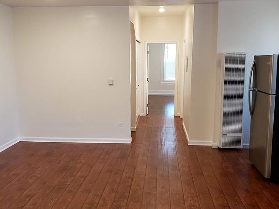 4th image of 344 W Poplar St APT 1
