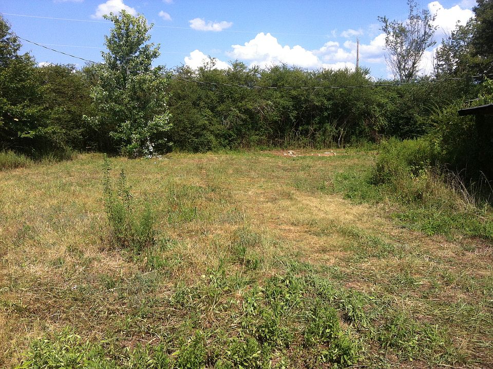 2nd image of 111 Helmuth Ln