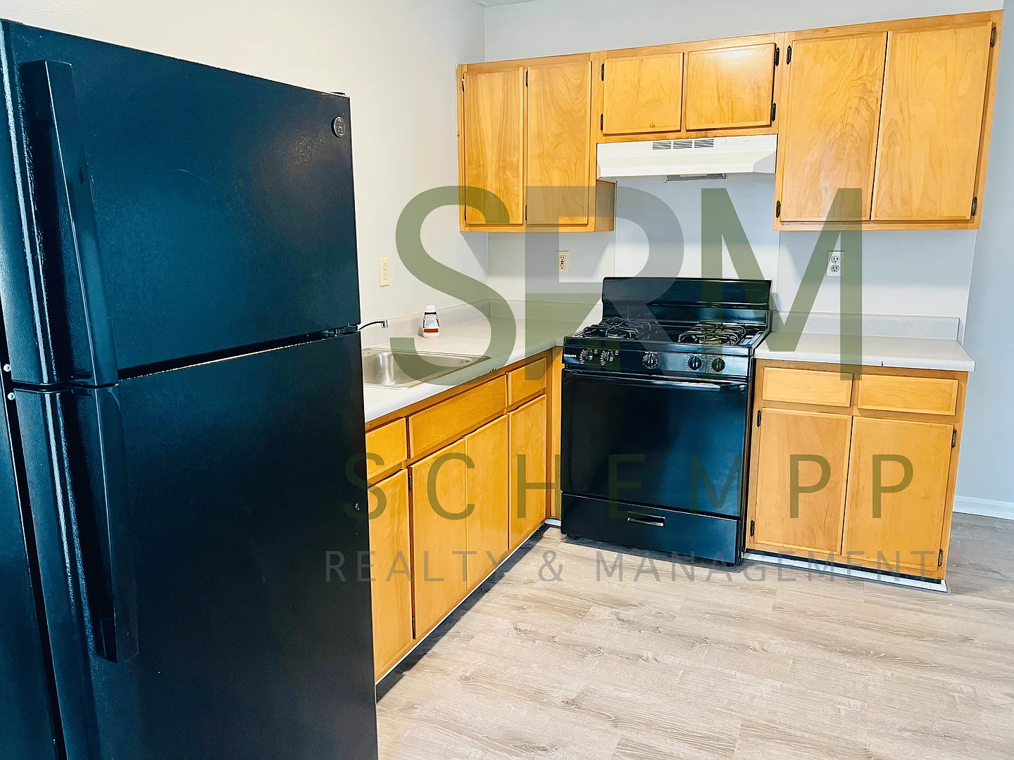Updated 2 bedroom apartment in Portland-Section 8 accepted *$200 Amazon Gift Card at Lease Signing!* — Photo 4