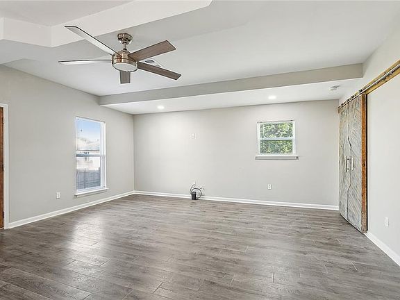 5th image of 2138 Music St